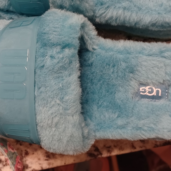 Blue ugg slip ons - Picture 4 of 4